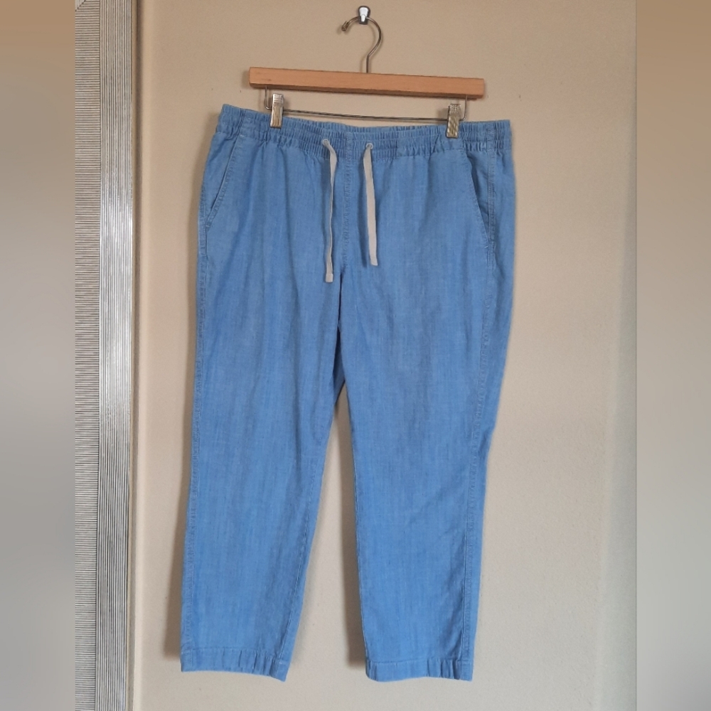 L.L. Bean Relaxed Blue Capris with Drawstring Waist Coastal Nautical